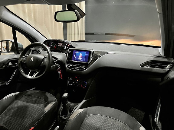 Peugeot 208 24 of 24