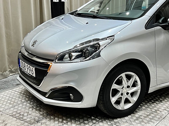 Peugeot 208 13 of 24