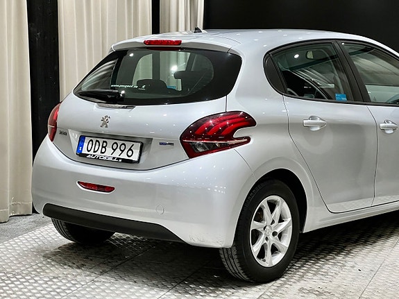 Peugeot 208 12 of 24