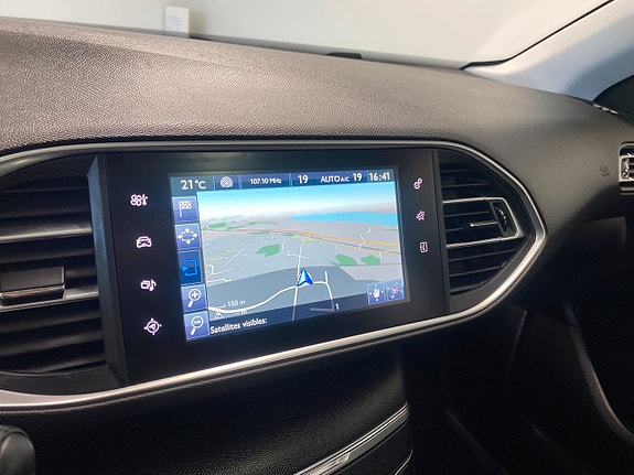 Peugeot 308 14 of 15