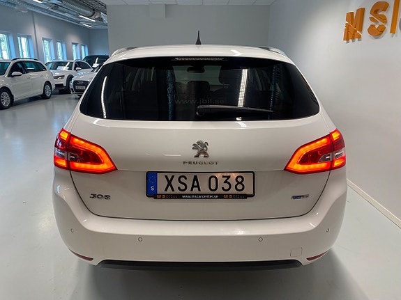 Peugeot 308 4 of 5
