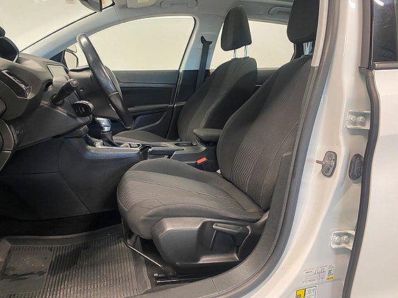 Peugeot 308 8 of 15