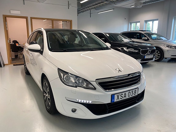 Peugeot 308 3 of 5