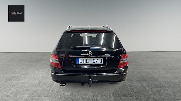 Mercedes-Benz C220 6 of 20