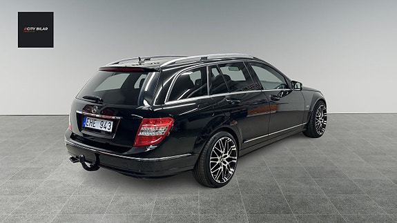 Mercedes-Benz C220 5 of 20