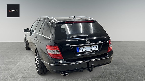 Mercedes-Benz C220 7 of 20