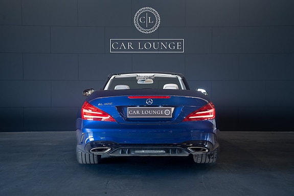 Mercedes-Benz SL500 4 of 5