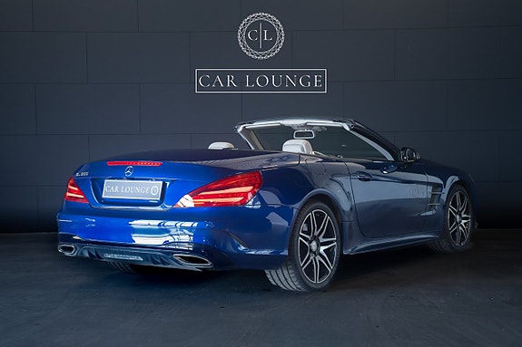Mercedes-Benz SL500 3 of 5