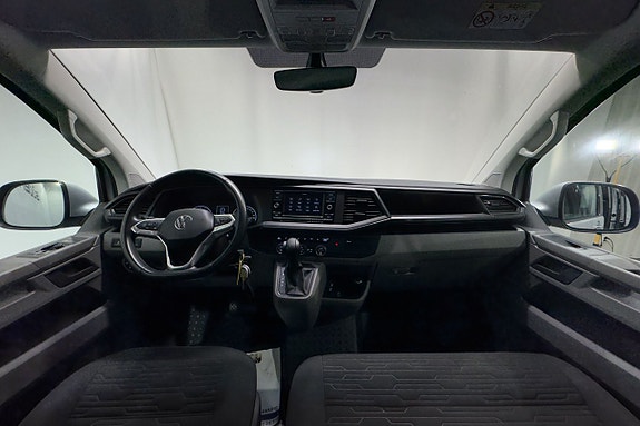 Volkswagen Caravelle 13 of 22