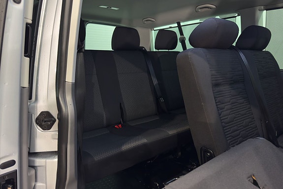 Volkswagen Caravelle 20 of 22