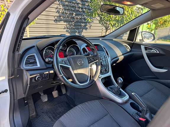 Opel Astra 3 of 5