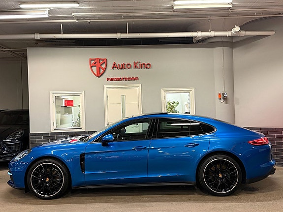 Porsche Panamera 4 2 of 5