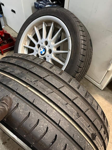 BMW 323i 9 of 9
