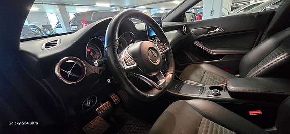Mercedes-Benz CLA200 8 of 10
