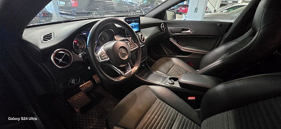 Mercedes-Benz CLA200 7 of 10
