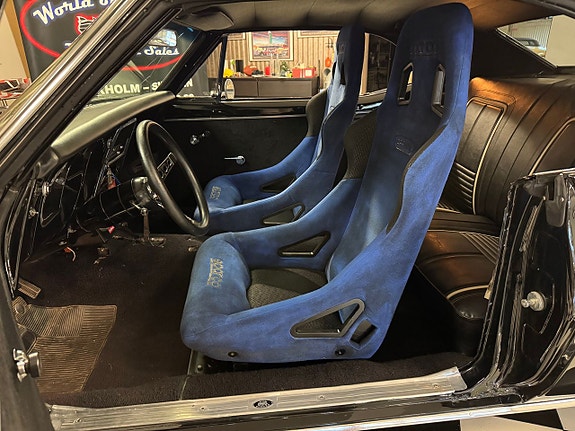 Chevrolet Camaro 12 of 21