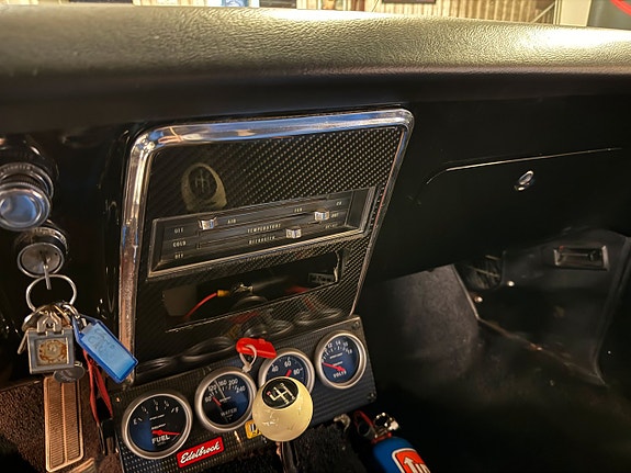 Chevrolet Camaro 15 of 21