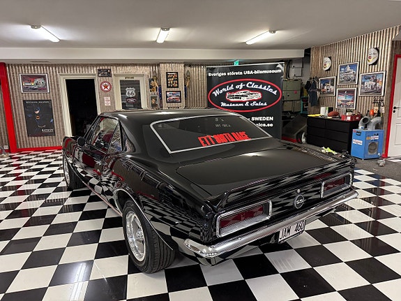 Chevrolet Camaro 10 of 21