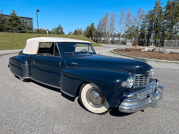 Lincoln Continental 3 of 5