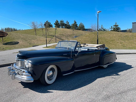Lincoln Continental 2 of 5