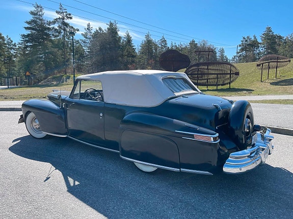 Lincoln Continental 6 of 13