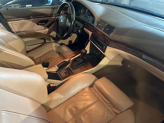 BMW 525 9 of 18