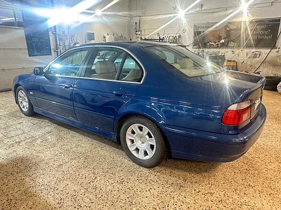 BMW 525 16 of 18