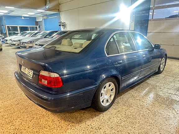 BMW 525 17 of 18