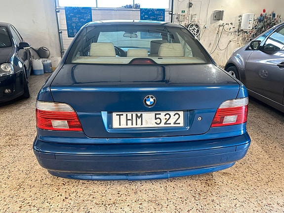 BMW 525 12 of 18