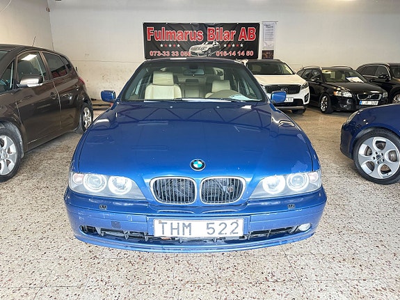 BMW 525 2 of 5