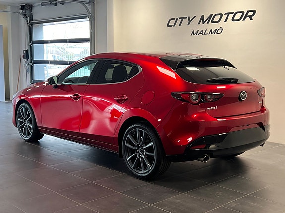 Mazda 3 2 of 7