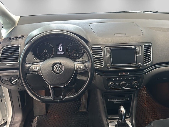 Volkswagen Sharan 7 of 14