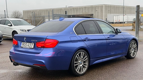 BMW 330e 4 of 27