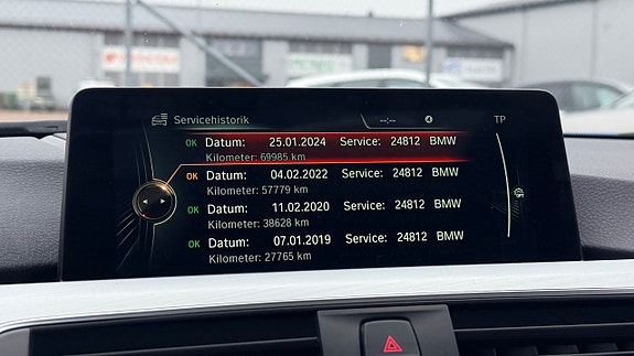BMW 330e 25 of 27