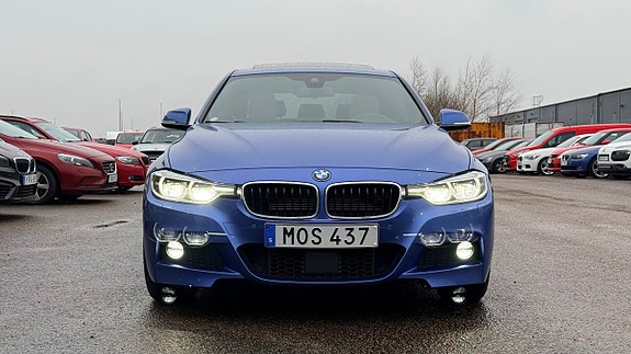BMW 330e 2 of 27