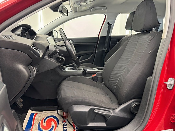 Peugeot 308 9 of 16