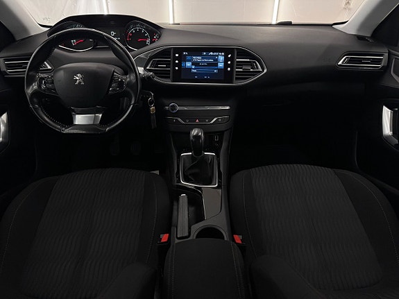 Peugeot 308 11 of 16