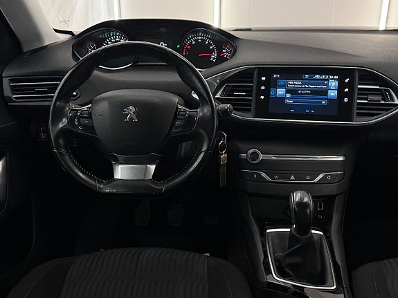 Peugeot 308 12 of 16