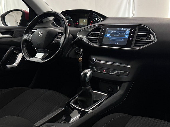 Peugeot 308 13 of 16