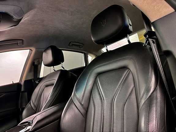 Maserati Quattroporte 6 of 14