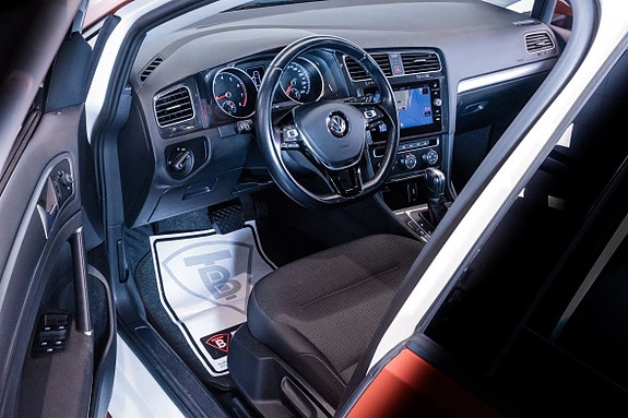 Volkswagen Golf I 13 of 24