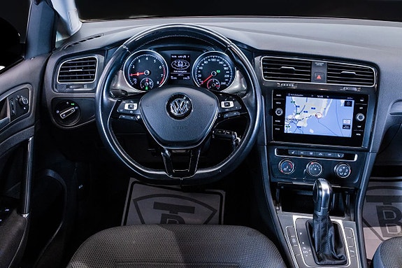 Volkswagen Golf I 17 of 24