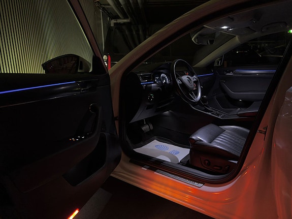 Skoda Superb 14 of 23