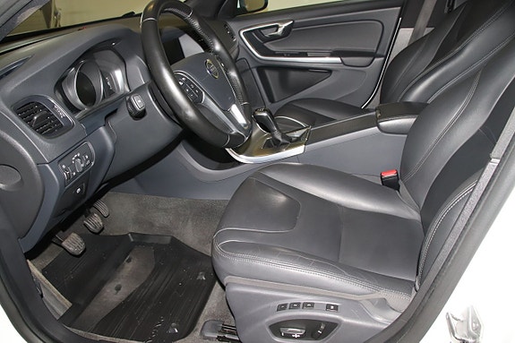 Volvo S60 5 of 5