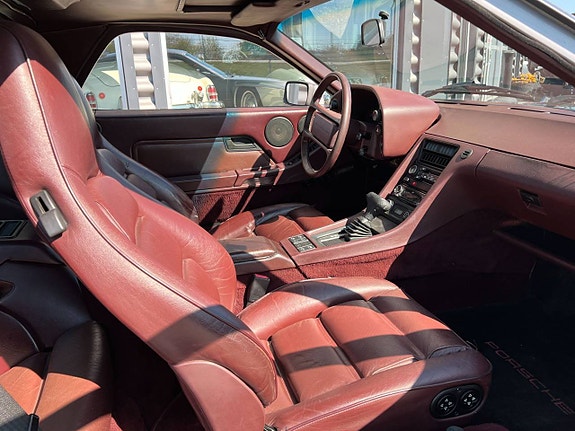 Porsche 928 6 of 11