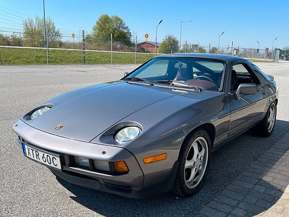Porsche 928 5 of 5