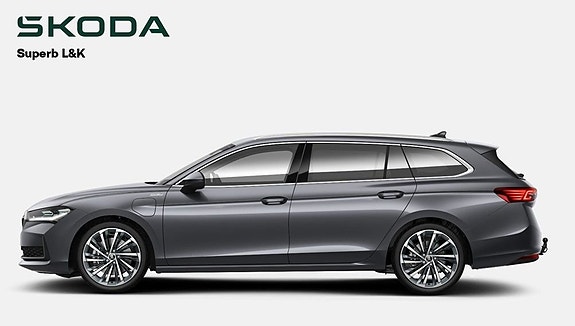 Skoda Superb 2 of 5
