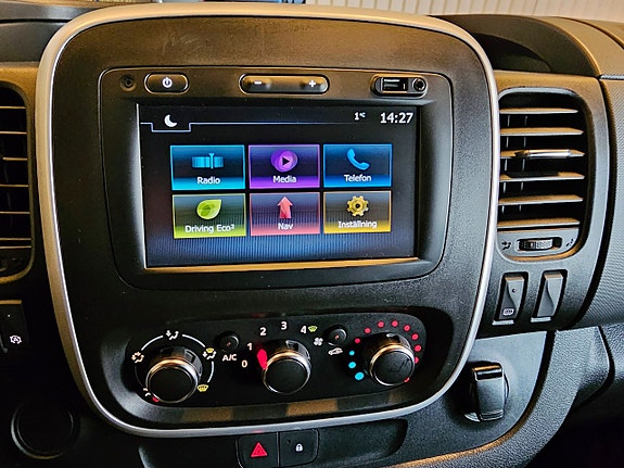 Renault Trafic 14 of 16