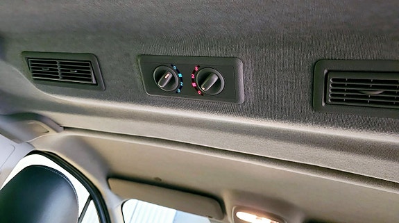 Renault Trafic 10 of 16
