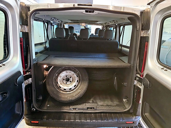 Renault Trafic 6 of 16